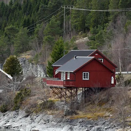 Vagen Fjordbuer - Snekkerbua Apartment *